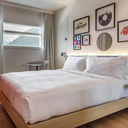 Hampton By Hilton Locarno فندق لوزون