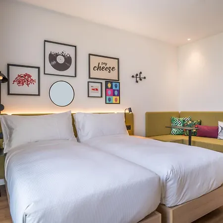 Hotel Hampton By Hilton Locarno 4*