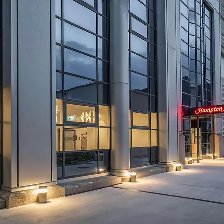 Hampton By Hilton Locarno فندق لوزون