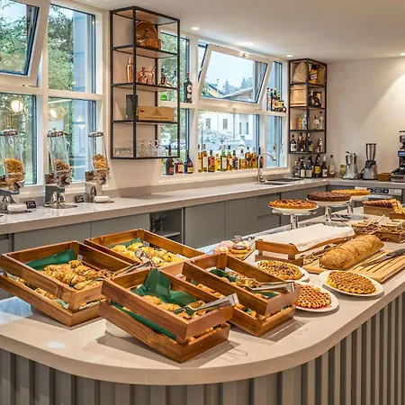 Hotel Hampton By Hilton Locarno 4*