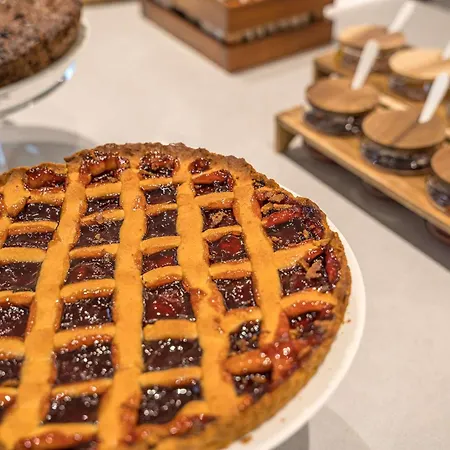 Hotel Hampton By Hilton Locarno