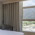 Hampton By Hilton Locarno Отель Лозон