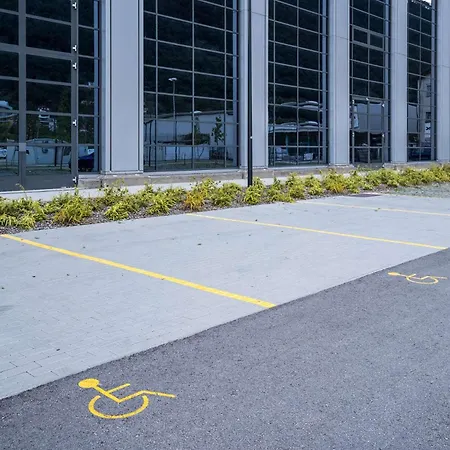 فندق Hampton By Hilton Locarno لوزون