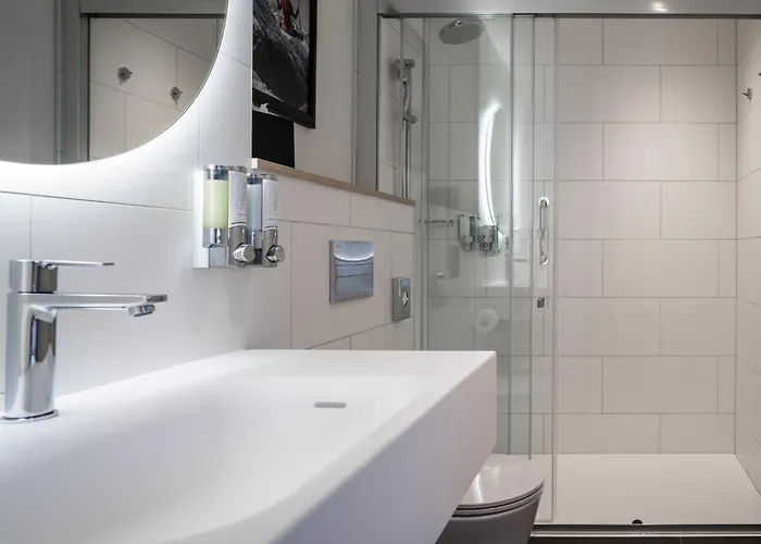 Hampton By Hilton Locarno لوزون