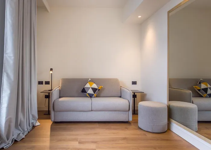 Hampton By Hilton Locarno فندق لوزون